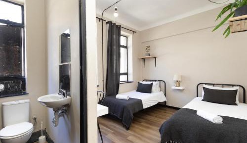 Twin Room with Bathroom