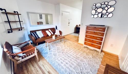 Four-Bedroom Deluxe Apartment