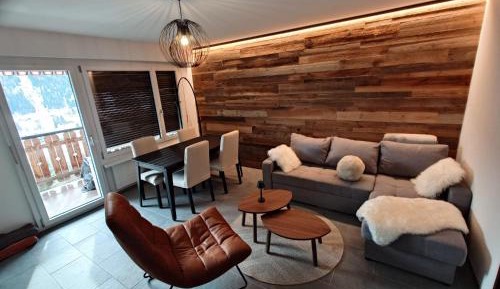 One-Bedroom Apartment with Balcony and Mountain View  