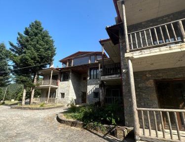 Two-Bedroom Apartment with Mountain View