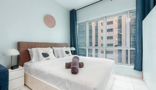 Studio Apartment with One Double Bed