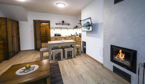 Two-Bedroom Apartment with Mountain View