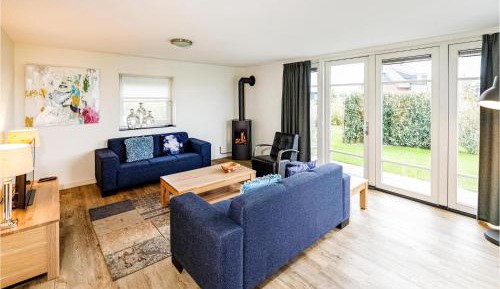 Three-Bedroom Holiday Home 