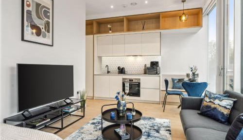 Two-Bedroom Apartment with Balcony and Terrace