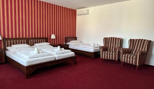 Comfort Triple Room