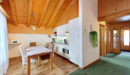 Superior Two-Bedroom Apartment (560/573)