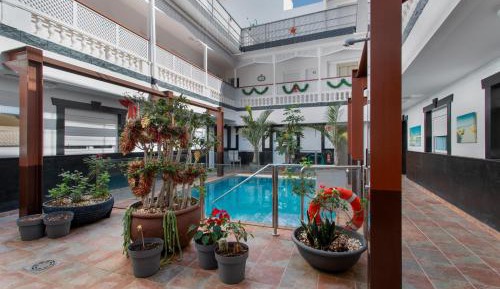 Superior One-Bedroom Apartment