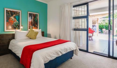 Queen Room with Pool View
