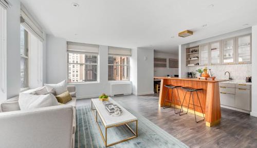 King Studio with Sofa Bed