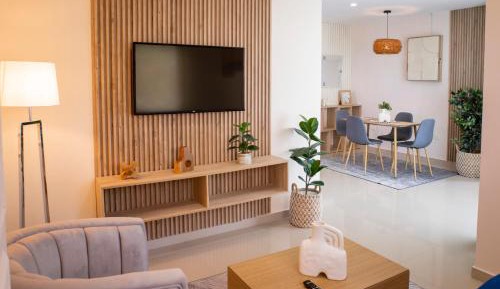Two-Bedroom Deluxe Apartment with Balcony