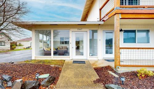 One Bedroom Apartment