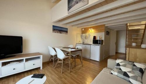 Superior One-Bedroom Apartment with Balcony