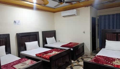 Deluxe Family Room