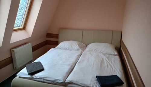 Double or Twin Room with Bathroom