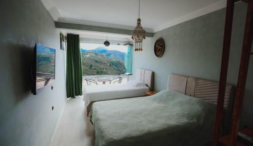Triple Room with Mountain View