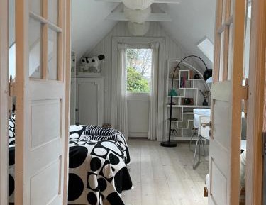 Double Room with Balcony & Private Bathroom