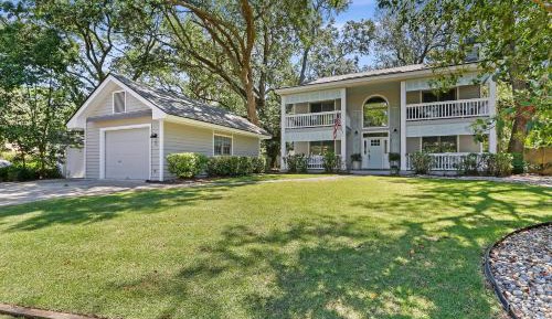 Three-Bedroom Holiday Home 