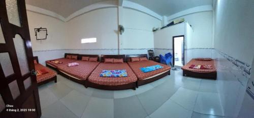 6-Bed Mixed Dormitory Room