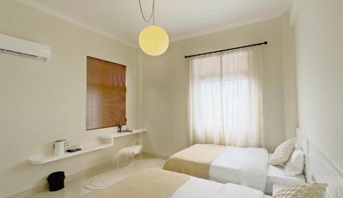 Deluxe Double Room with Side Sea View