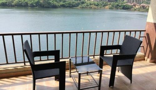 Studio with Lake View