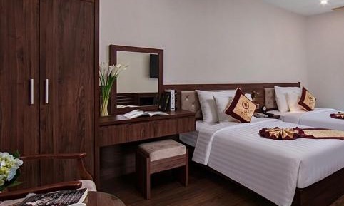 Twin Room with City View