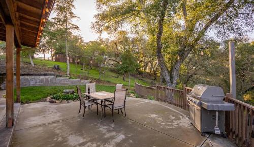 Two-Bedroom Holiday Home