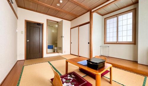 Japanese-Style Twin Room with Private Bathroom