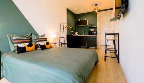 One-Bedroom Apartment