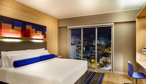Breezy Room, Larger Guest Room, 1 King