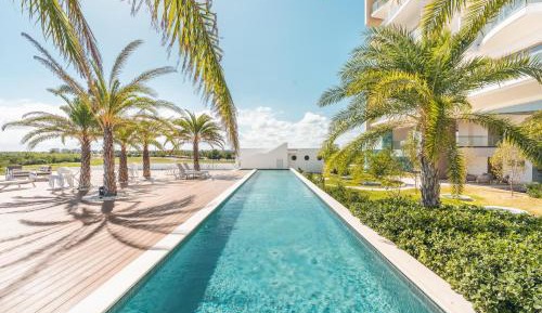 Three-Bedroom Apartment - High Floor