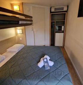 Triple Room (1 Double Bed + 1 Single Bed)