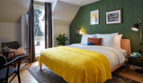 Medium Double Room