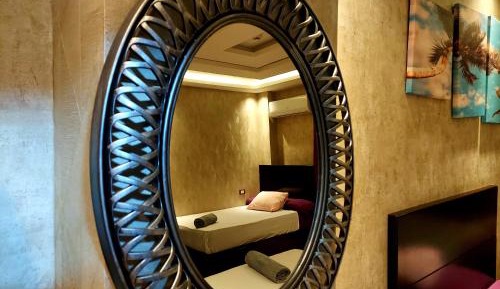 Single Room with Private Bathroom and Pyramids View