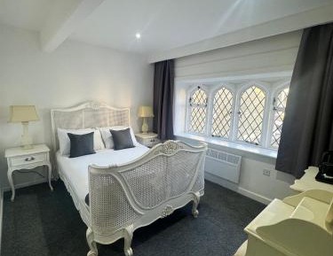 Standard King Room