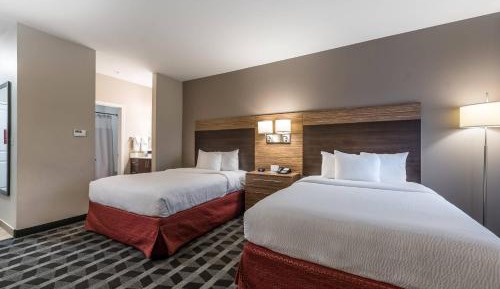 Larger Studio, 2 Queen