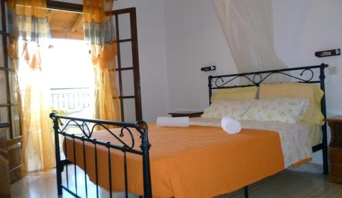 Studio with Balcony