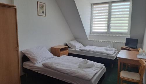 Twin Room with Private Bathroom