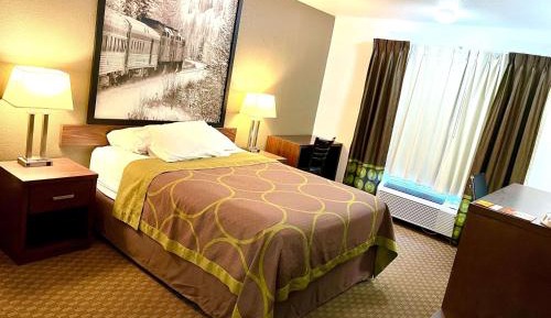 Queen Room - Disability Access - Non-Smoking