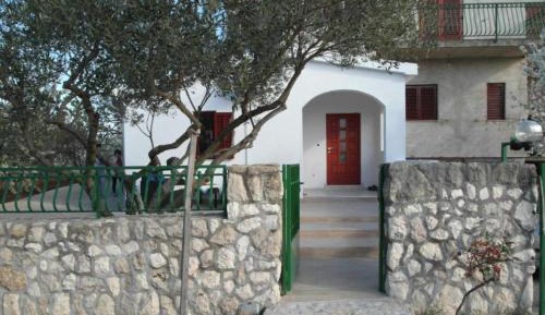 One Bedroom Apartment