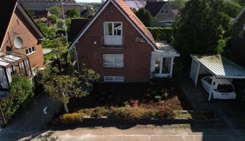 One-Bedroom Apartment with Big Living Room