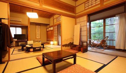 Deluxe Family Room