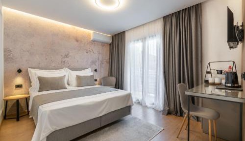 Classic Double Room with Balcony