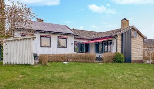 Five-Bedroom Holiday Home
