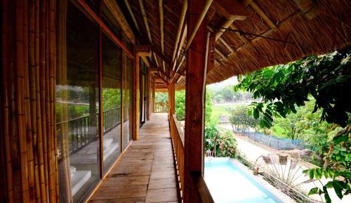 Single Bed in Mixed Dormitory Room