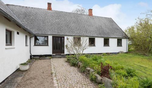 Three-Bedroom Vacation Home 