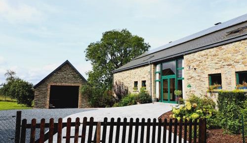 Cottage with Garden View