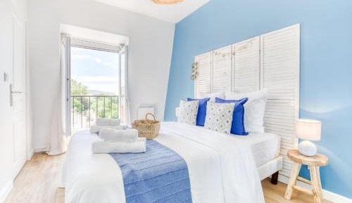 One-Bedroom Apartment with View