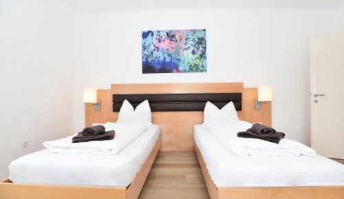 One-Bedroom Apartment with Balcony