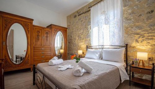 Three-Bedroom Superior Apartment