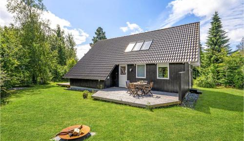 Three-Bedroom Holiday Home 